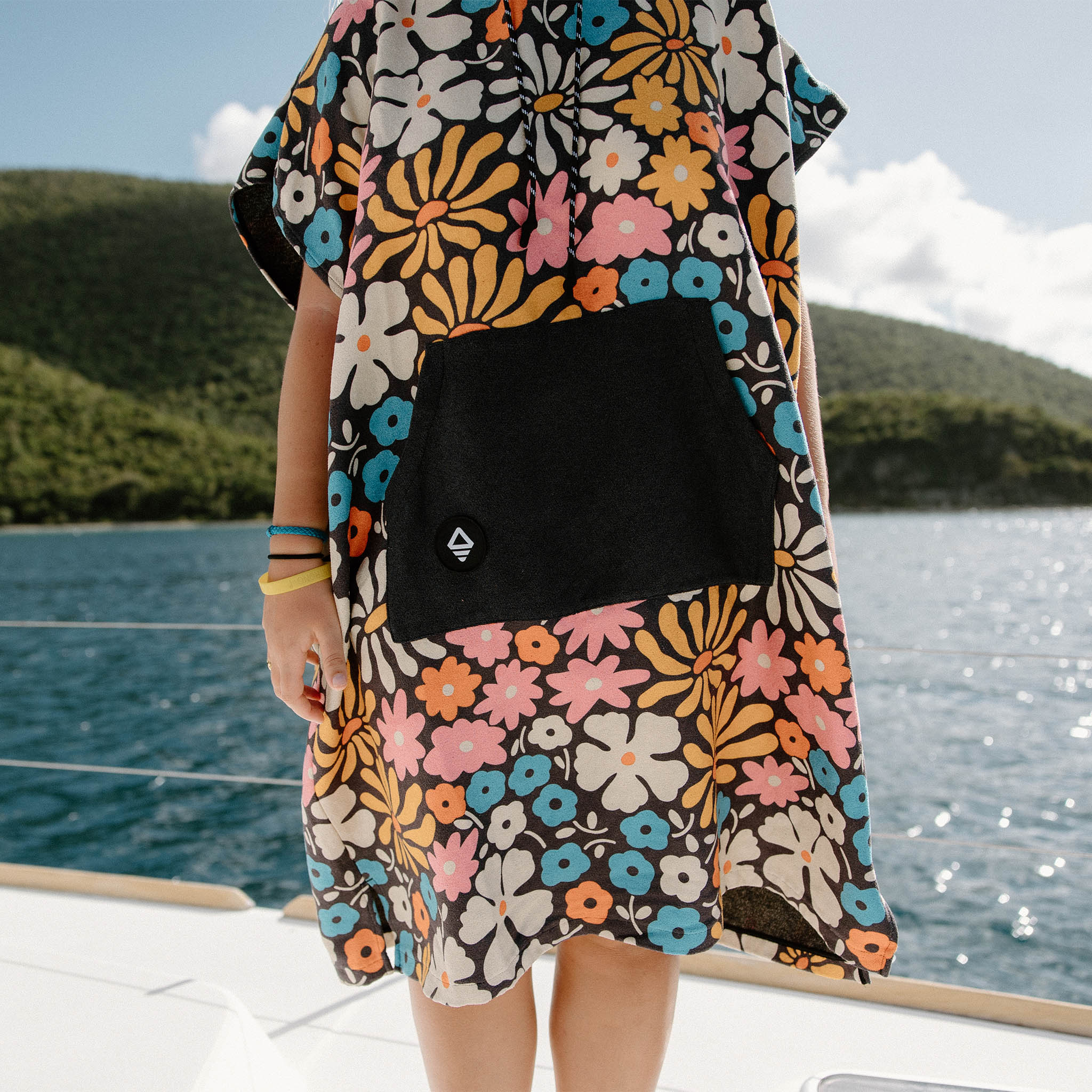 Changing Poncho: Hula Multi