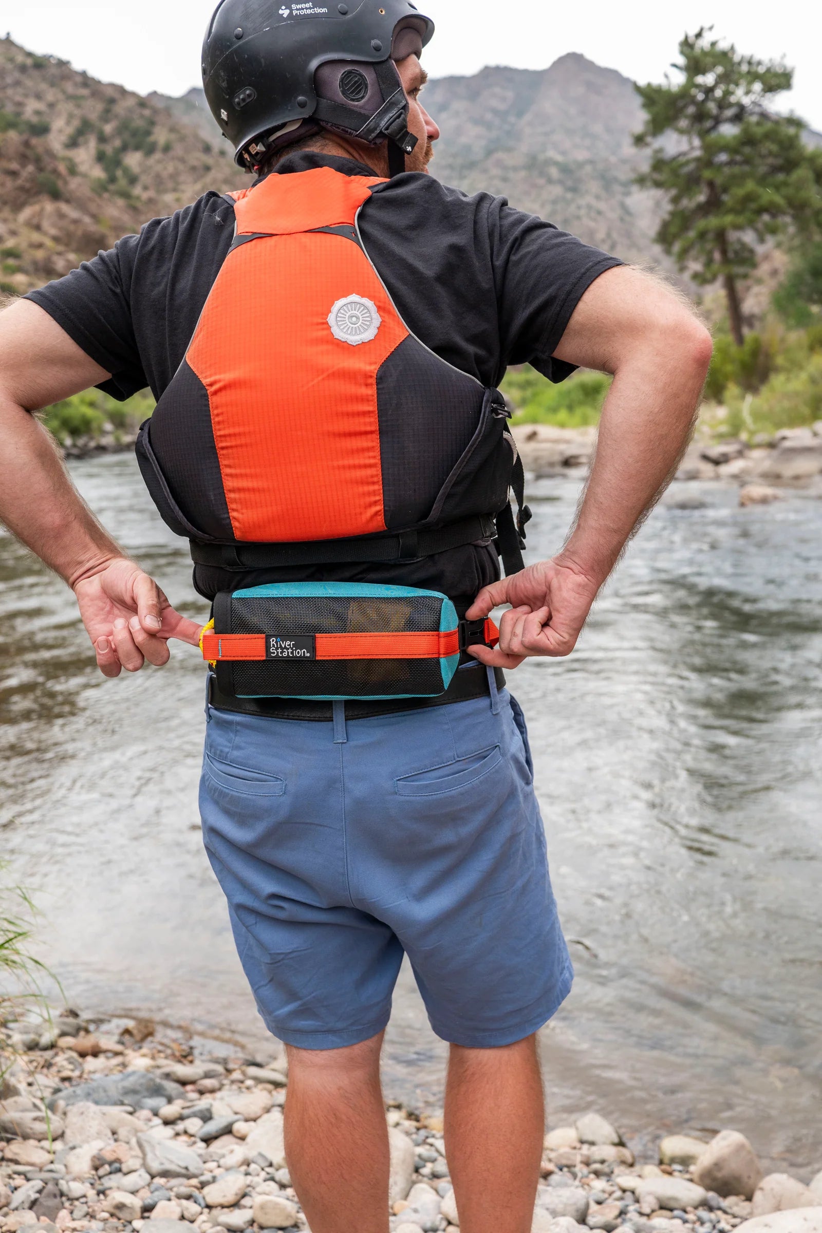 River Station - Waist Throw Bag