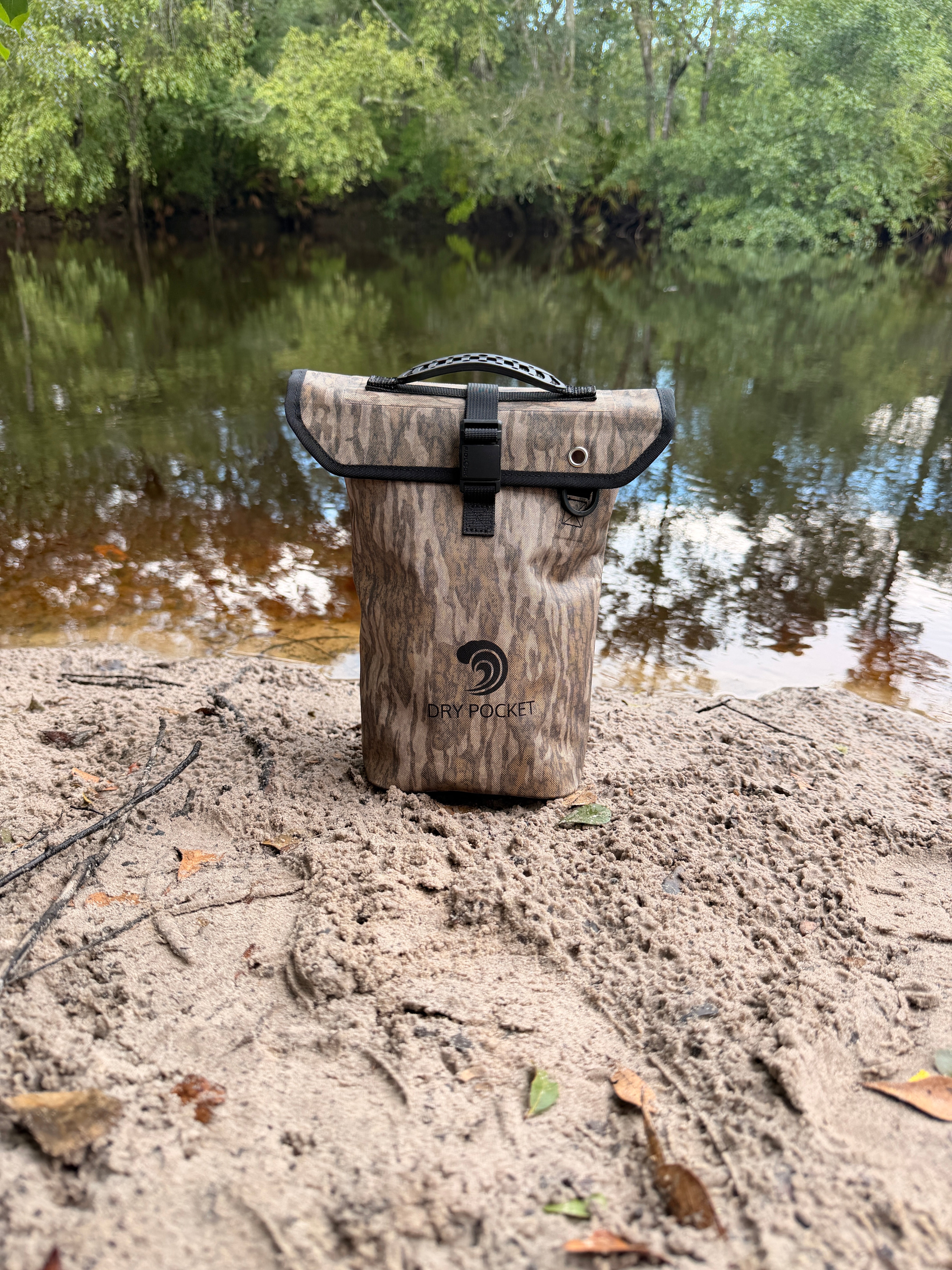 [PRE-ORDER] Waterproof Floating Shell Bag / Boating Bag [Arriving August]