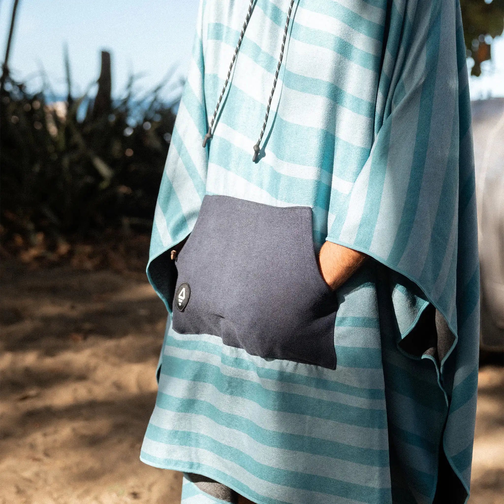 Poncho Towel: Sidewinder Agua