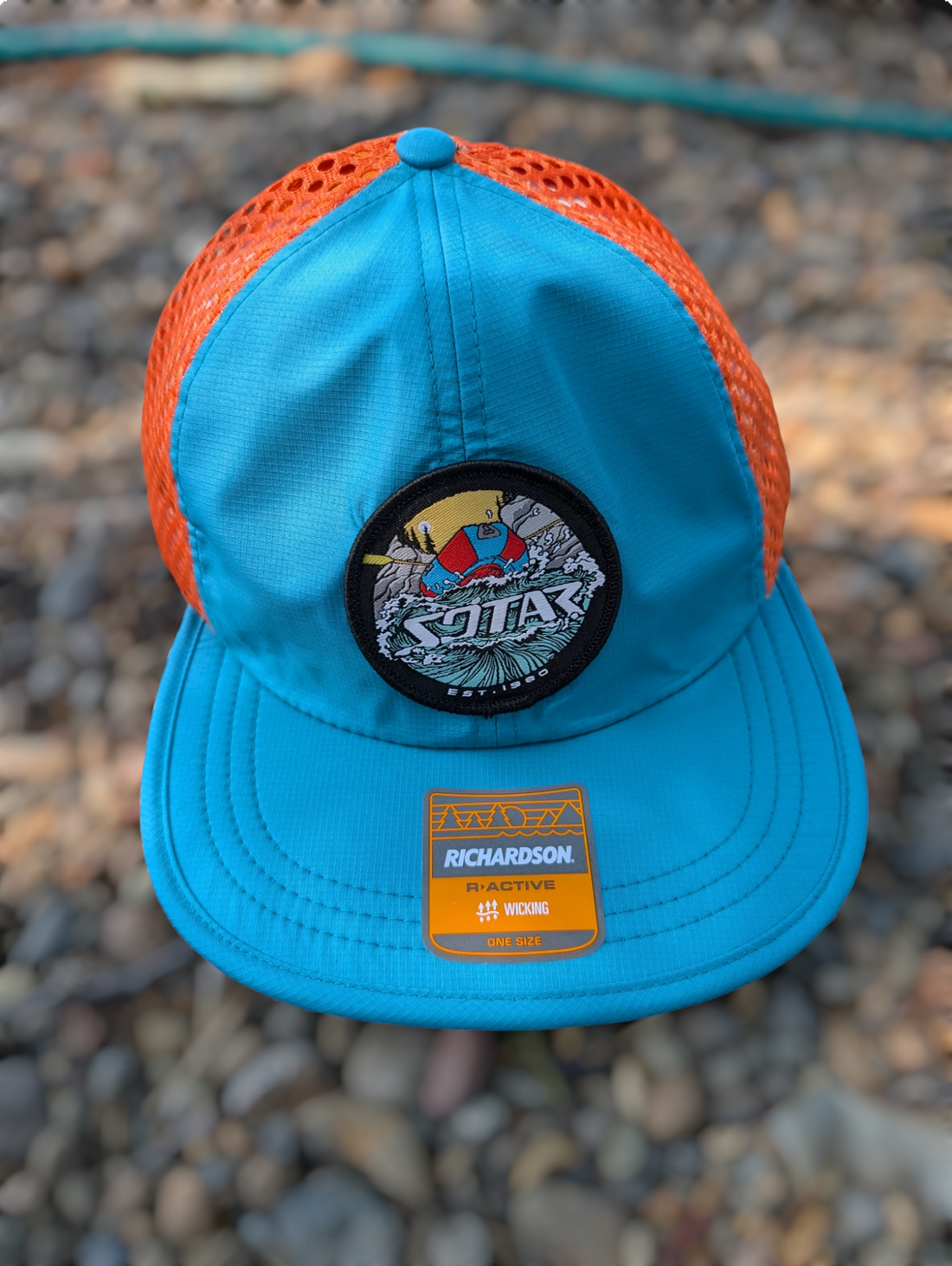 Floating Richardson Rogue Hat with Badge