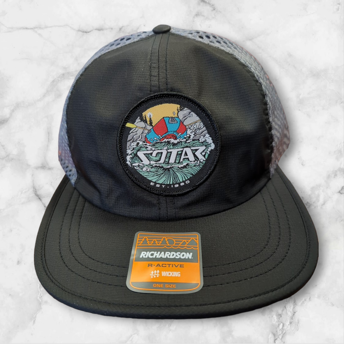 Floating Richardson Rogue Hat with Badge