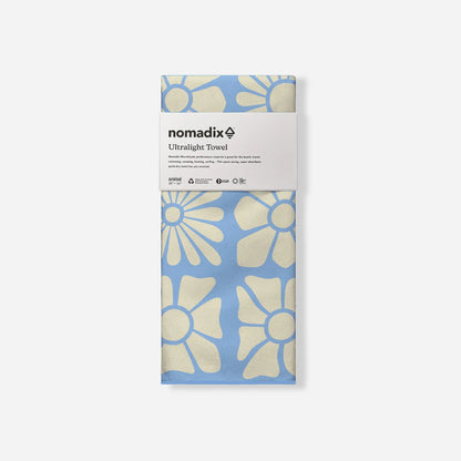 Ultralight Towel: Flowerbed Coastal Blue