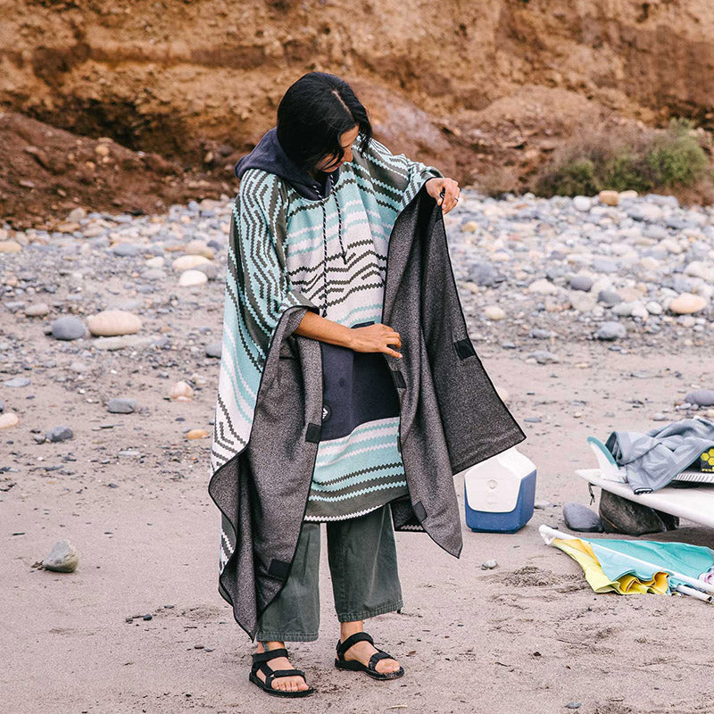 Poncho Towel: Baja Aqua