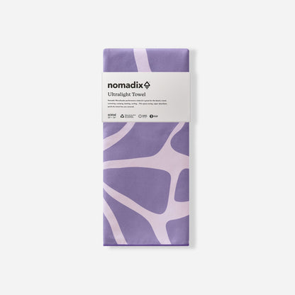 Ultralight Towel: Lazy Daisy Dusk