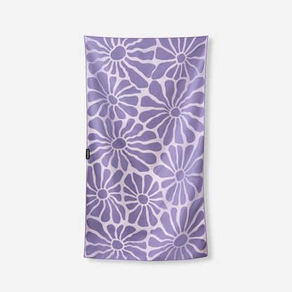 Ultralight Towel: Lazy Daisy Dusk